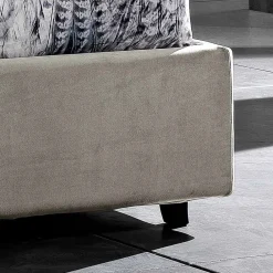 Viadurini Night Design Polsterbetten-Modernes Design Doppelbett mit gefaltetem oder gestepptem Kopfteil - Alano