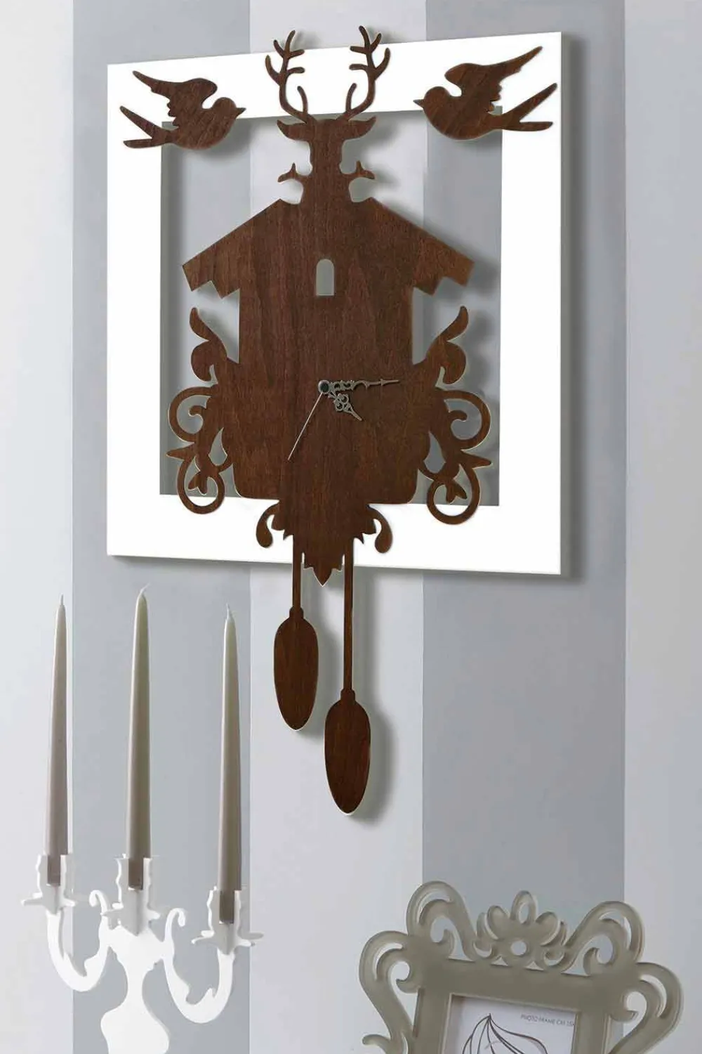 Viadurini Time Design Wanduhren-Modernes Design Wanduhr in dunkel und weiß verziertem Holz - Märchen