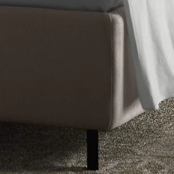 Viadurini Night Design Maßgeschneiderte Möbel|Polsterbetten-Modernes Doppelbett mit gepolstertem Kopfteil Made in Italy - Ernesta