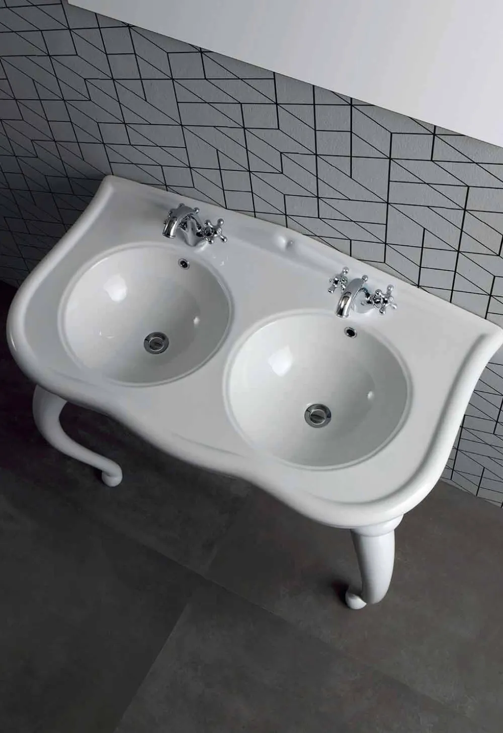 Viadurini Bathroom Keramikwaschbecken-Modernes Doppelwaschbecken oder Wandwaschbecken aus Keramik Avise