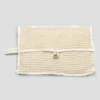 Viadurini Textile Italienische Mode-Natürliche weiße Waben-Baumwoll-Clutch-Tasche mit Perlmuttknopf - Anteha