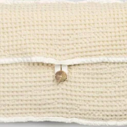 Viadurini Textile Italienische Mode-Natürliche weiße Waben-Baumwoll-Clutch-Tasche mit Perlmuttknopf - Anteha