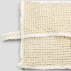 Viadurini Textile Italienische Mode-Natürliche weiße Waben-Baumwoll-Clutch-Tasche mit Perlmuttknopf - Anteha