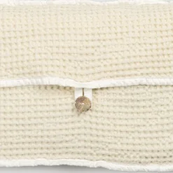 Viadurini Textile Italienische Mode-Natürliche weiße Waben-Baumwoll-Clutch-Tasche mit Perlmuttknopf - Anteha