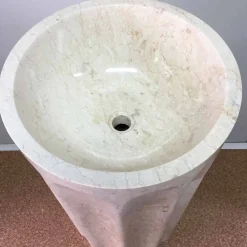 Viadurini Bathroom Steinwaschbecken-Naturstein freistehendes Waschbecken weiße Farbe Daisy, Einzelstück