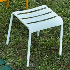 Viadurini in the Garden Outdoor Hocker-Niedriger Hocker aus lackiertem Aluminium im Freien Hergestellt in Italien - Sondra