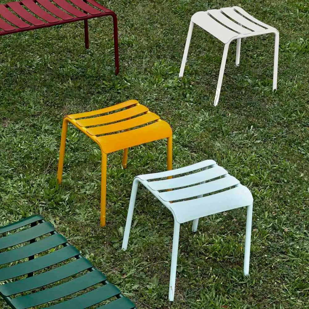 Viadurini in the Garden Outdoor Hocker-Niedriger Hocker aus lackiertem Aluminium im Freien Hergestellt in Italien - Sondra