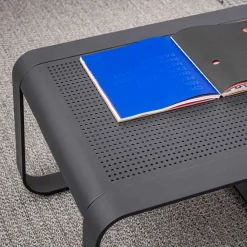 Viadurini in the Garden Garten Beistelltisch-Niedriger Tisch im Freien aus weiß oder anthrazit lackiertem Aluminium - Aniello