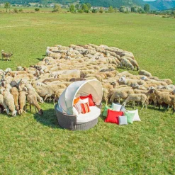 Viadurini in the Garden Gartensofas-Outdoor Polyrattan Loungeliege Strandmuschel handgeflochten