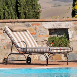Viadurini in the Garden Sonnenliegen-Outdoor-Chaiselongue aus Eisen und handgefertigtem Stoff Made in Italy - Relax