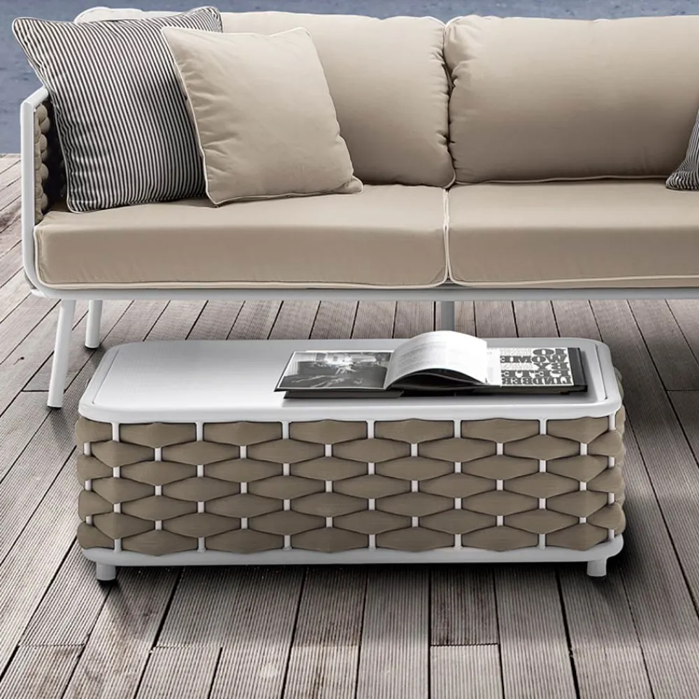 Viadurini in the Garden Garten Beistelltisch-Outdoor-Couchtisch aus Aluminium und handgewebtem Stoff - Reda