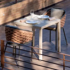 Viadurini in the Garden Stoffsessel|Metallsessel-Outdoor-Sessel aus Aluminium und handgewebtem Olefil-Stoff – Reda