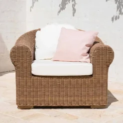 Viadurini in the Garden Sessel Rattan-Outdoor-Sessel aus gewebtem synthetischem Rattan und weißem oder Ecru-Stoff - Yves