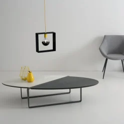 Viadurini Living Moderne Couchtische-Ovaler Wohnzimmer-Couchtisch aus Metall und zweifarbige Keramikplatte - Comacchio