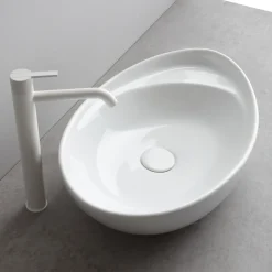 Viadurini Bathroom Keramikwaschbecken-Ovales Aufsatzwaschbecken aus Keramik Made in Italy - Mammut