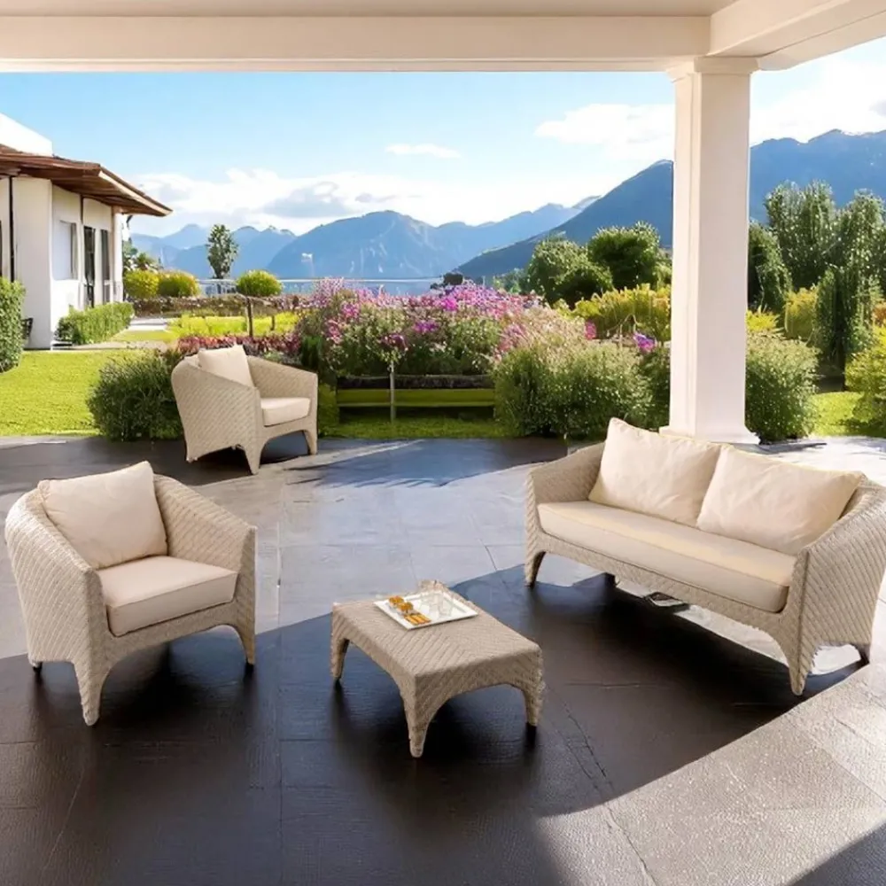 Viadurini in the Garden Garten Lounge Set-Polyrattan Wohnzimmer Marke REHAU in verschiedenen Ausführungen und weißen Kissen - Madness