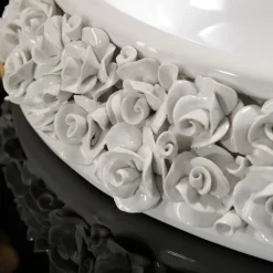 Viadurini Bathroom Keramikwaschbecken-Porzellanwaschbecken mit handapplizierten Blütenblättern, hergestellt in Italien – Amarone