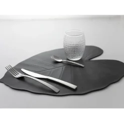 Viadurini Kitchen Amerikanische Tischsets-Pvc Frühstücks-Tischsets sortierte grüne oder schwarze Blätter 12 Stück - Esther