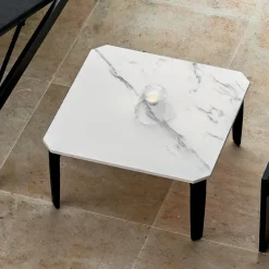 Viadurini in the Garden Garten Beistelltisch-Quadratischer Couchtisch im Freien aus Aluminium und hochwertigem Gres - Filomena