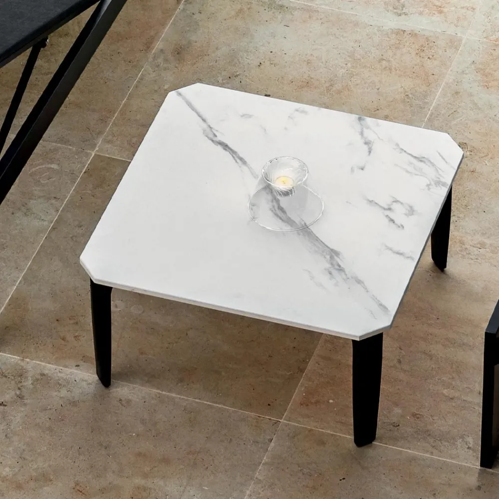 Viadurini in the Garden Garten Beistelltisch-Quadratischer Couchtisch im Freien aus Aluminium und hochwertigem Gres - Filomena