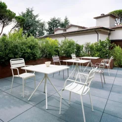 Viadurini in the Garden Gartentische Fest-Quadratischer Gartentisch aus verzinktem Stahl Made in Italy - Ralph