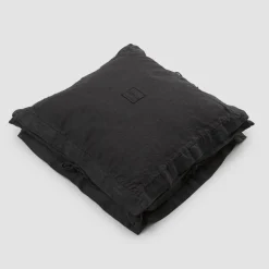 Viadurini Textile Kissenbezüge-Quadratischer Kissenbezug aus schwerem schwarzem Leinen und Schnürsenkel Made in Italy - Matero