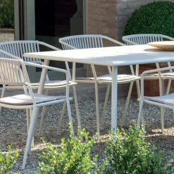 Viadurini in the Garden Gartentische Fest-Rechteckiger Esstisch für den Außenbereich aus verzinktem Stahl Made in Italy - Elvia