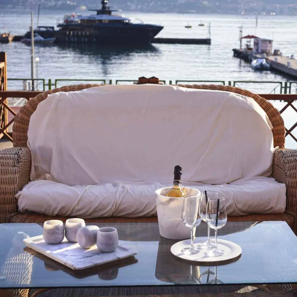 Viadurini Kitchen Küchenzubehör-Rechteckiges Tablett aus modernem geädertem weißem Marmor Made in Italy - Stora