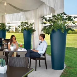 Viadurini in the Garden Gartenideen-Runde Outdoor-Vase aus farbigem Polyethylen Made in Italy - Nippon