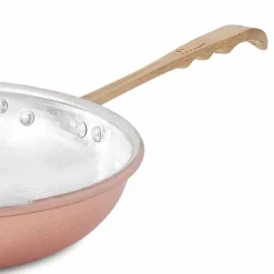 Viadurini Kitchen Kochgeschirr-Runde Pfanne aus verzinntem Kupfer von Hand mit Griff und Deckel 32 cm - Gianluigi