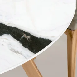 Viadurini in the Garden Gartentische Fest|Gartentische Aus Teakholz-Runder Gartentisch aus Pandaweiß-Keramik Made in Italy - Pegaso