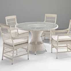Viadurini in the Garden Gartentische Fest-Runder Gartentisch aus Polyrattan mit Glasplatte - Gigi