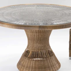 Viadurini in the Garden Gartentische Fest-Runder Gartentisch mit 4 Sesseln mit Armlehnen - Gigi