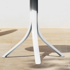 Viadurini in the Garden Garten Beistelltisch-Runder Liegetisch mit 3 Aluminiumbeinen 2 Farben - Filomena