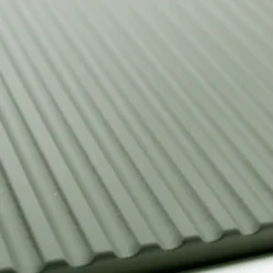 Viadurini Bathroom Badmöbel Hängend-Salbeigrüne Badezimmerkomposition mit Waschbecken aus Kunstharz, hergestellt in Italien – Artemide