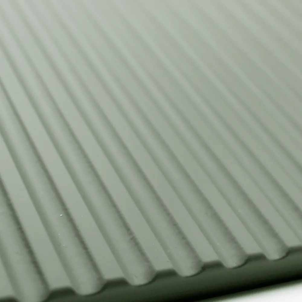 Viadurini Bathroom Badmöbel Hängend-Salbeigrüne Badezimmerkomposition mit Waschbecken aus Kunstharz, hergestellt in Italien – Artemide