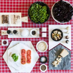 Viadurini Kitchen Geschirr Teller-Sechseckiger Servierteller aus weißem Carrara-Marmor oder schwarzem Marquinia - Ludivine