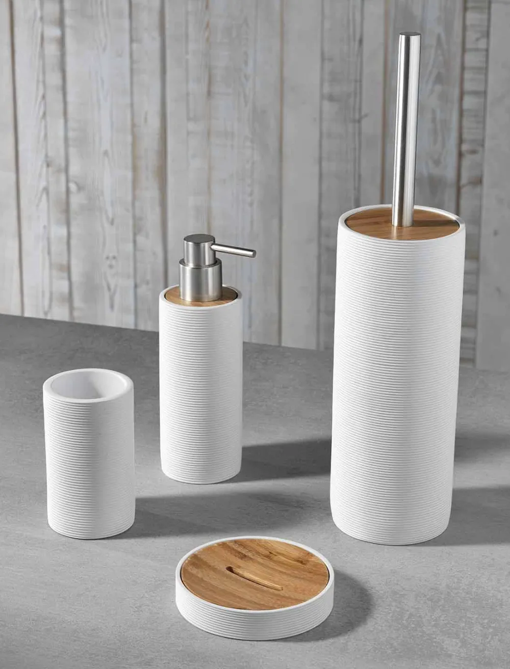 Viadurini Bathroom Badzubehör-Set Arbeitsplatten-Badezimmerzubehör in Weiß oder Grau - Fox Resin