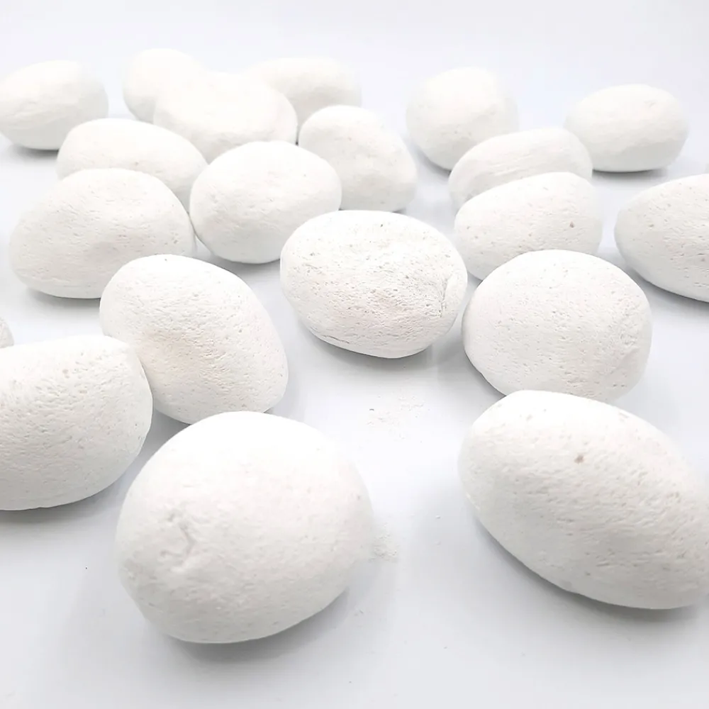 Viadurini Fire Design Zubehör Bioethanol Kamin-Set mit 24 Kieselsteinen aus feuerfestem Gips für die Dekoration von Biokaminen – Smeily