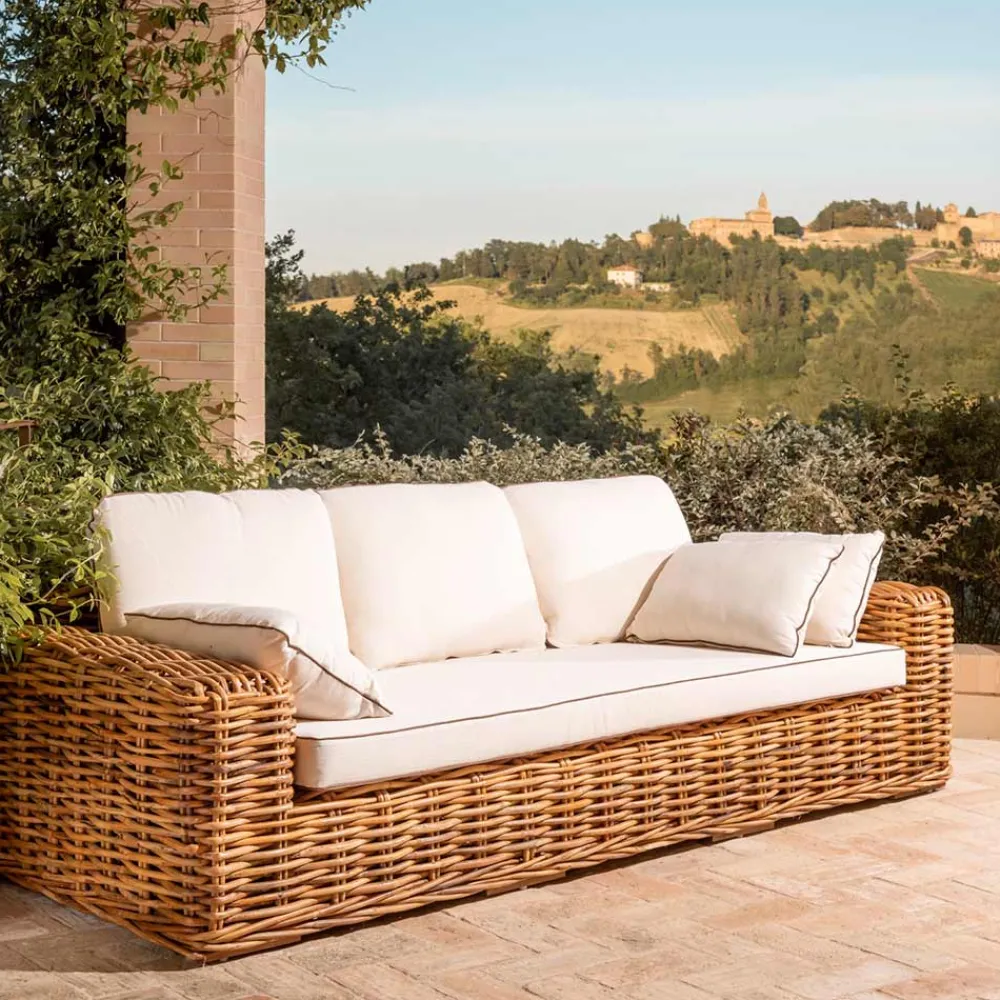 Viadurini in the Garden Gartensofas-3-Sitzer oder Maxi-Gartensofa aus natürlichem Rattan mit Kissen - Keira