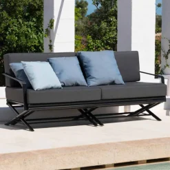 Viadurini in the Garden Gartensofas-3-Sitzer-Sofa im Freien aus Naturholz oder schwarzem und luxuriösem Stoff - Suzana