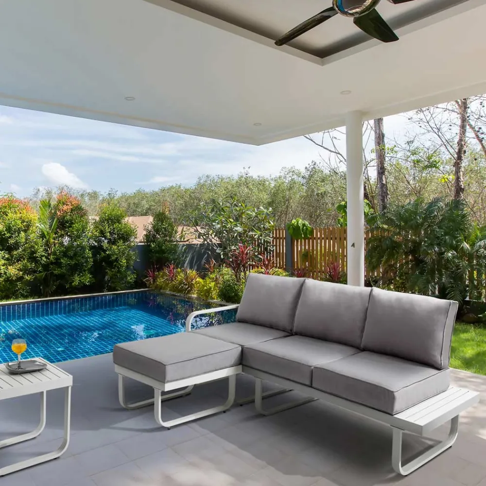 Viadurini in the Garden Gartensofas-3-Sitzer-Sofa mit Aluminium-Gartenhocker und grauen Kissen – Avoir