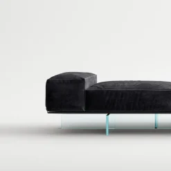 Viadurini Living Moderne Sofas-Sofa mit extraklarem Glassockel und Stoffsitz, hergestellt in Italien – Rory