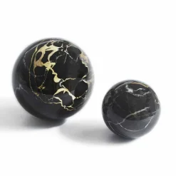 Viadurini Living Deko Artikel Und Wohnaccessoires-Sphere Briefbeschwerer aus glänzend schwarzem Portoro Marmor Made in Italy Qualität - Sphere