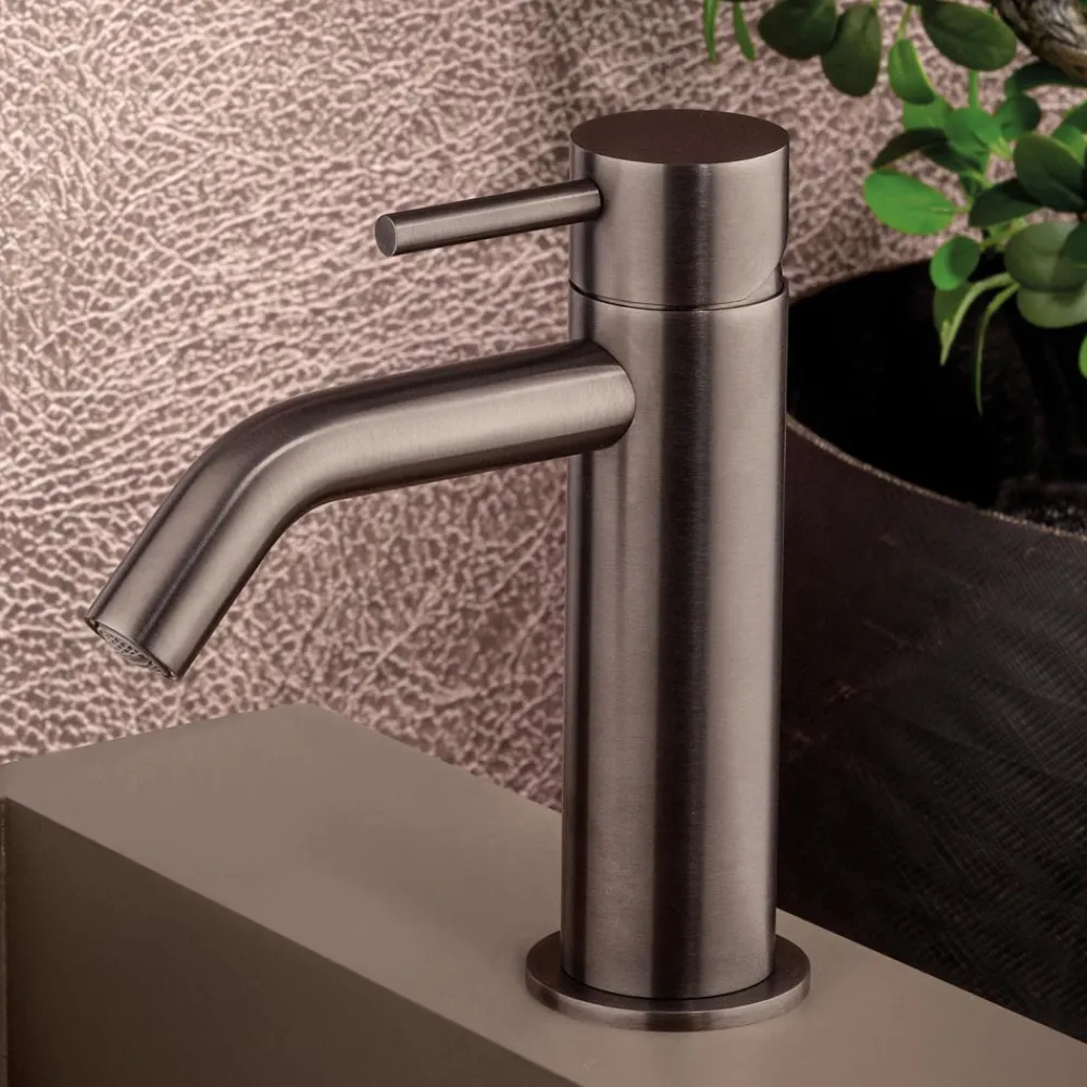 Viadurini Taps Waschbeckenarmaturen-Spültisch-Mischbatterie aus Edelstahl AISI 316L ohne Ablaufgarnitur - Artigli