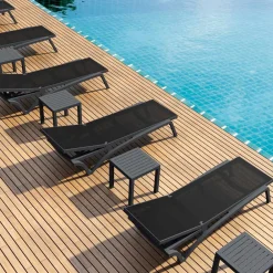 Viadurini in the Garden Sonnenliegen-Stapelbare Gartenliege aus Polypropylen und farbigem Textilen - Artelia