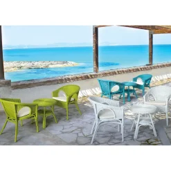 Viadurini in the Garden Sessel Rattan-Stapelbarer Design-Gartensessel aus weißem, blauem oder grünem Rattan - Favolizia