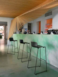 Viadurini in the Garden Outdoor Hocker-Stapelbarer Hocker aus Metall und Polypropylen Hergestellt in Italien, 2 Stück - Charla