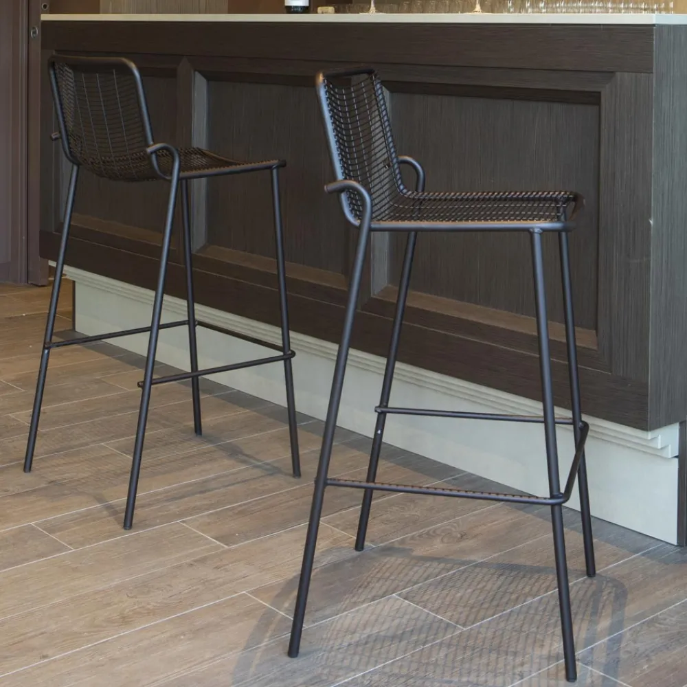 Viadurini in the Garden Outdoor Hocker-Stapelbarer Outdoor-Hocker aus Metall Made in Italy 2 Stück - Vikas