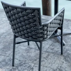 Viadurini in the Garden Gartenstühle Metall-Stapelbarer Stuhl mit gepolsterten Seilarmlehnen und Rückenlehne - Gardenia